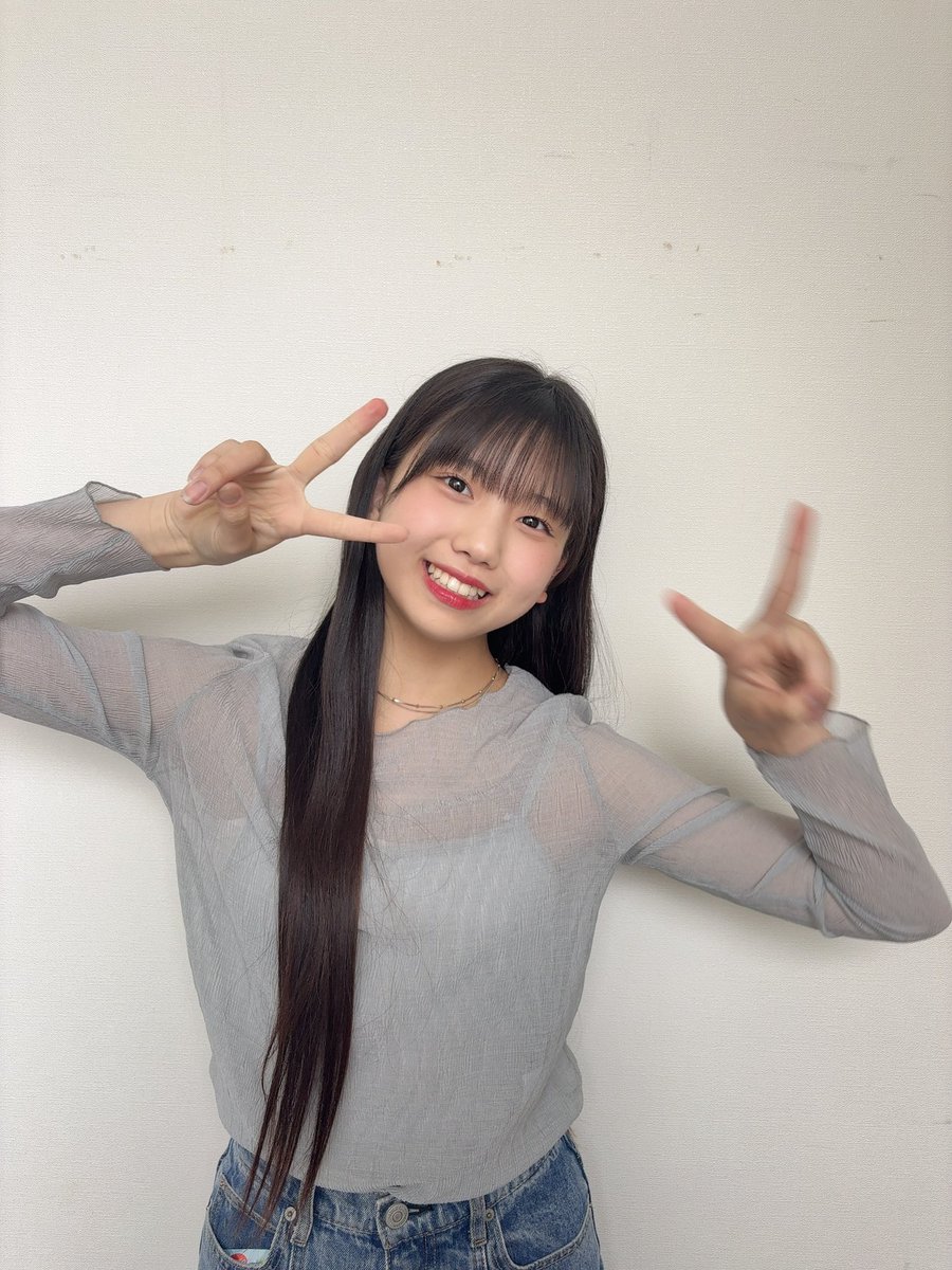 今日は、3部と4部オンライン握手会ありがとうございました❣️

沢山お話出来て楽しかったです(˶ᐢωᐢ˶)
またお話する日楽しみに待ってますっ︎💕︎

1着目のは思い出の服なんだ💭😊