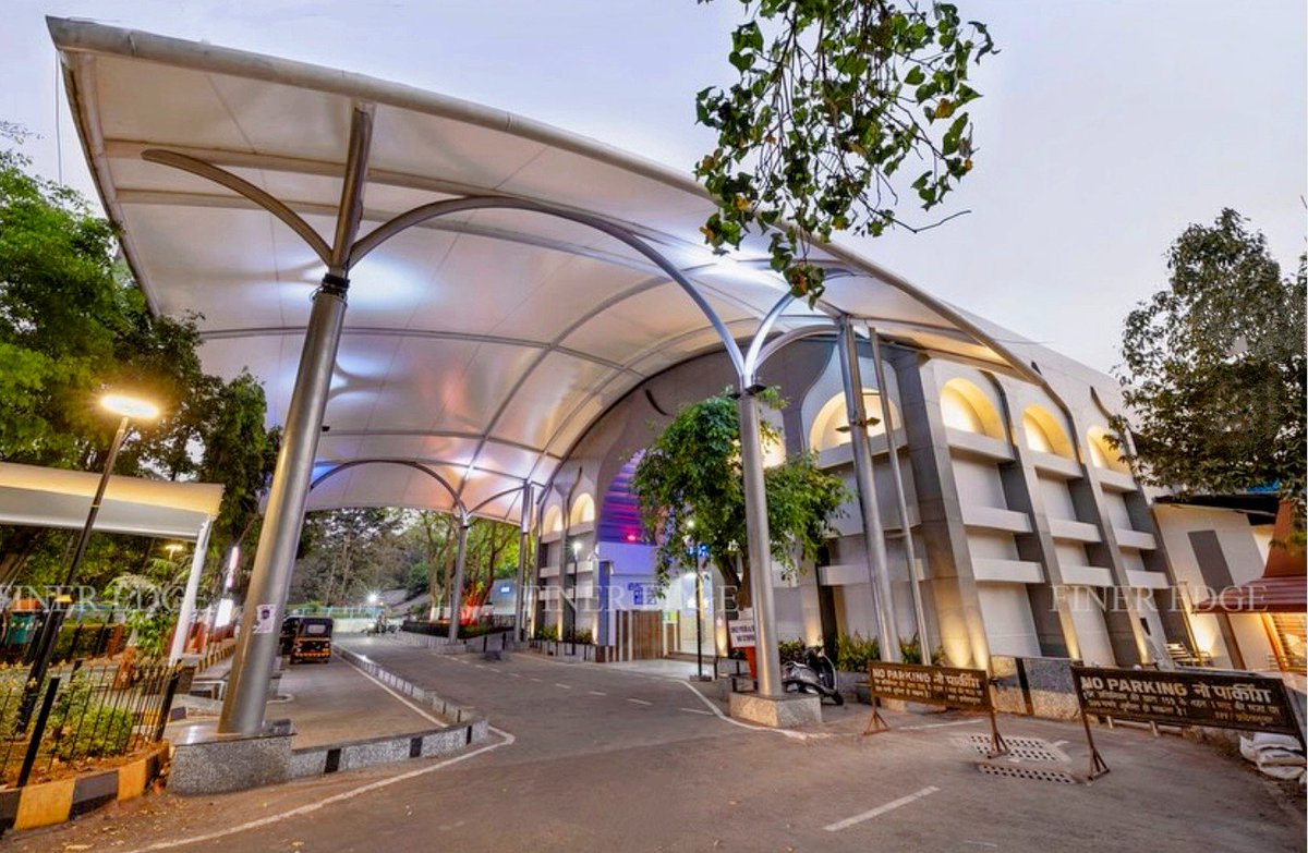 Siege4570's tweet image. The newly redeveloped railway station of Lonavala, Maharashtra.

📸 @haldilal

#IndianRailways #StationRedevelopment #Lonavala