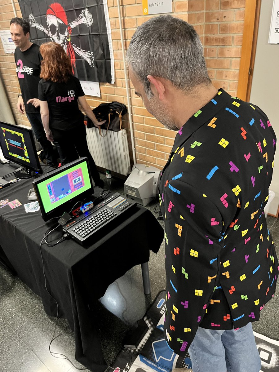 vidaextraretro🕹️ (@vidaextraretro) on Twitter photo Es oficial! <a href="/RetroCabeza/">Retro Cabeza</a> juega al #Tetris igual de bien con las manos que con los pies.
En este caso a Fitris de <a href="/FitoRemakes/">FitoInventos</a> y utilizando el ZX USB Connect de <a href="/EliteCpcZx/">Rancanuo Team</a>
Vamos…un combo ESPECTACULAR!!! Es oficial! <a href="/RetroCabeza/">Retro Cabeza</a> juega al #Tetris igual de bien con las manos que con los pies.
En este caso a Fitris de <a href="/FitoRemakes/">FitoInventos</a> y utilizando el ZX USB Connect de <a href="/EliteCpcZx/">Rancanuo Team</a>
Vamos…un combo ESPECTACULAR!!!