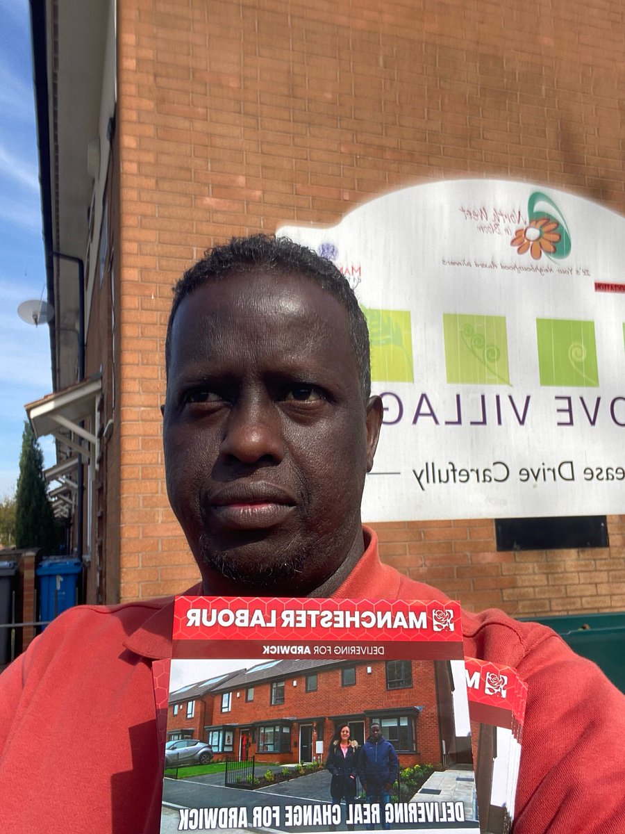 LabourArdwick's tweet photo. Great day leafletting in Grove Village with Ardwick Labour &amp; local youth! Productive doorstep chats, sunny weather, and a buzzing community out enjoying the day. 🌞✊ @LabourArdwick @McrLabour @AfzalKhanMCR @bevcraig https://t.co/KxyTEOCDgz