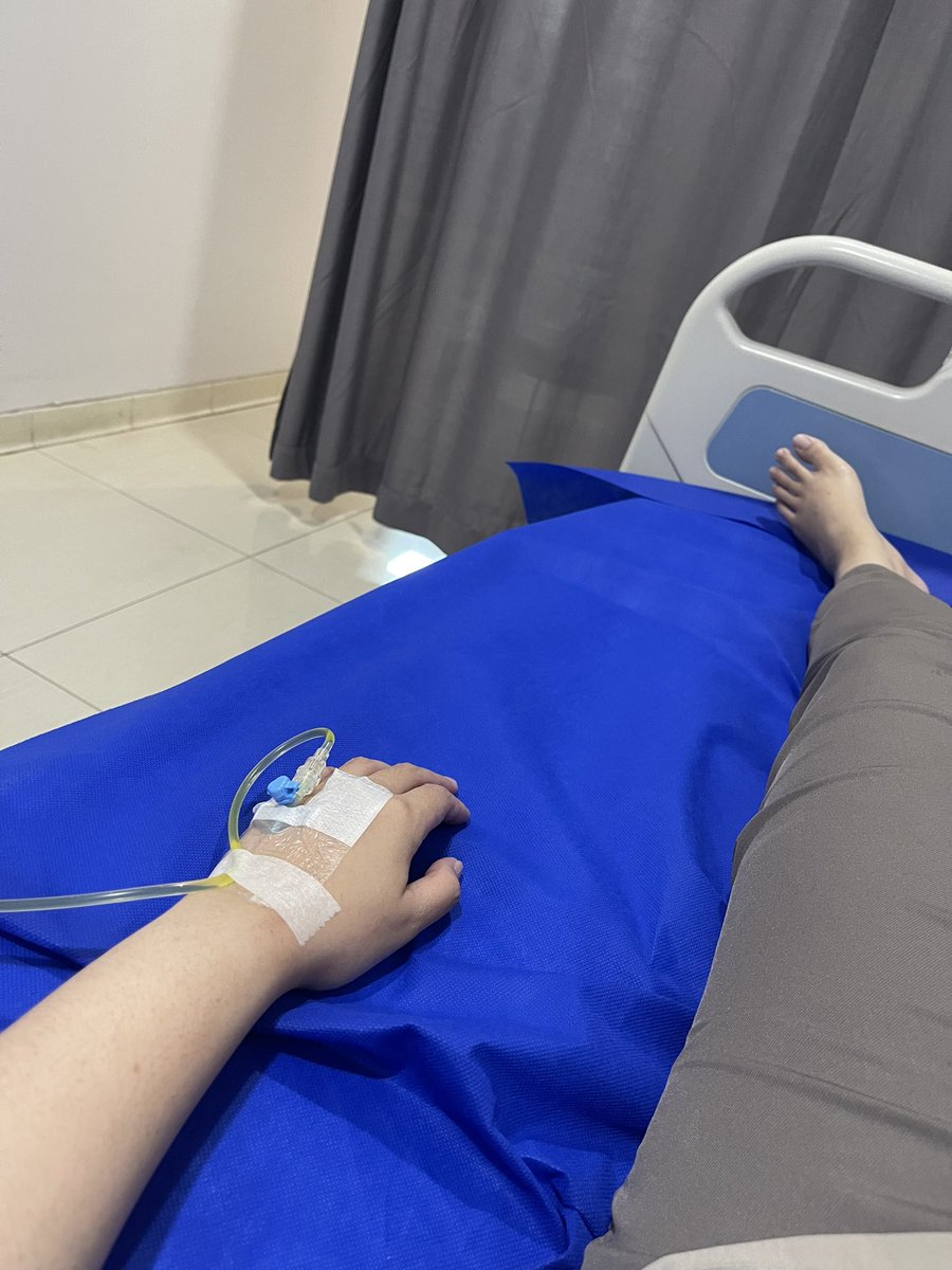 dinimu's tweet photo. Alhamdulillah berkat Rahman &amp; Rahiim Allah SWT, 30 maret &amp; 12 april mencicipi infusan.

Dengan kondisi tidur hanya 3-4jam per harinya, otak digunakan berpikir keras cepat dan diusahakan tepat, like a roller coaster 30hari ini. MASIH SEHAT WARAS #ALLAHUAKBAR 🥹 https://t.co/C9a0FNK4KF