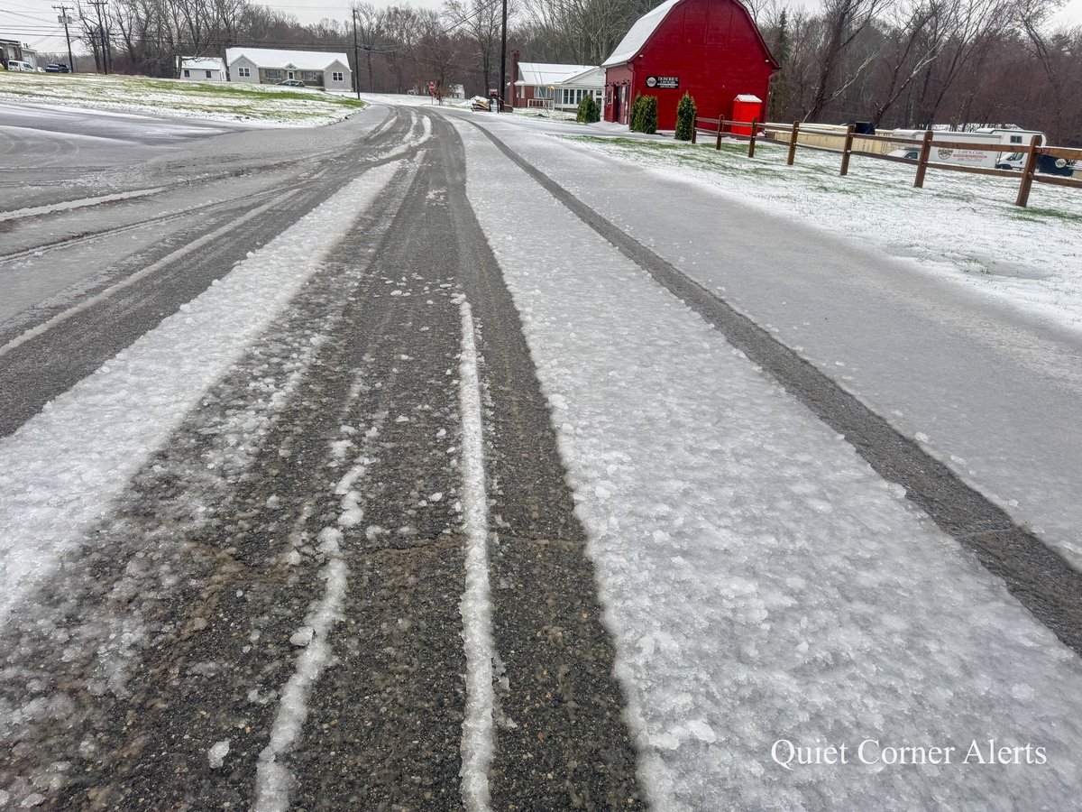 Use caution if you’re traveling this morning. Primary and secondary roads are mostly wet with isolated slick spots. Tertiary roadways have up to 1” of slush. 

Photo is Lowell Davis Rd, Thompson