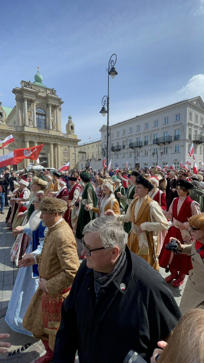 luk_kaminski's tweet photo. Jesteśmy i również celebrujemy #1000latPL 🇵🇱 https://t.co/4kqm3gKxqG