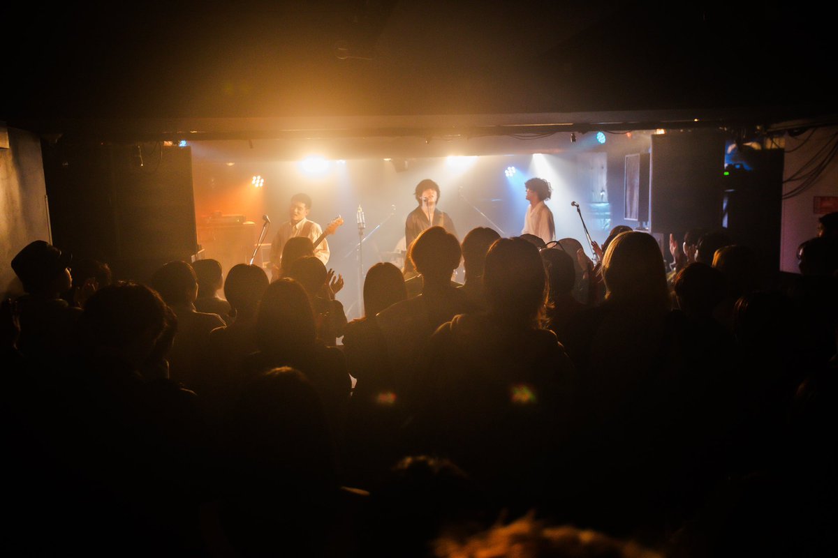 2025.04.11 
@ 下北沢近松
POOL ICE MOON pre
“シーズンの螺旋”

-SETLIST-
エンドレス・ユニバース
スターゲイザー
Spring²
サマーアンセム
ゆりかご
繊光
アクア
En. 君は、ユートピア

📸 : <a href="/asak030_yay/">Asako</a>