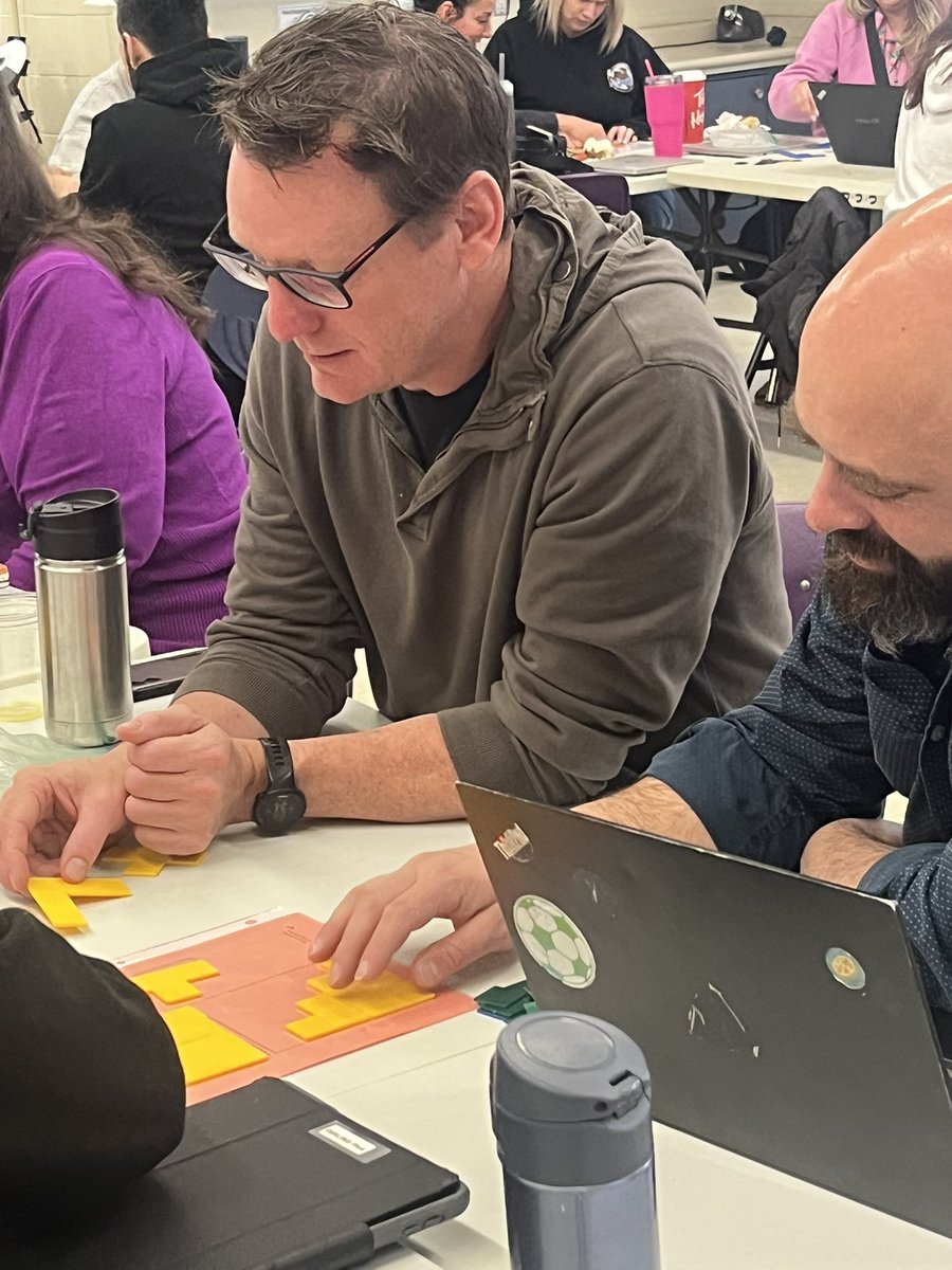 Kelly Holbrough tweet media