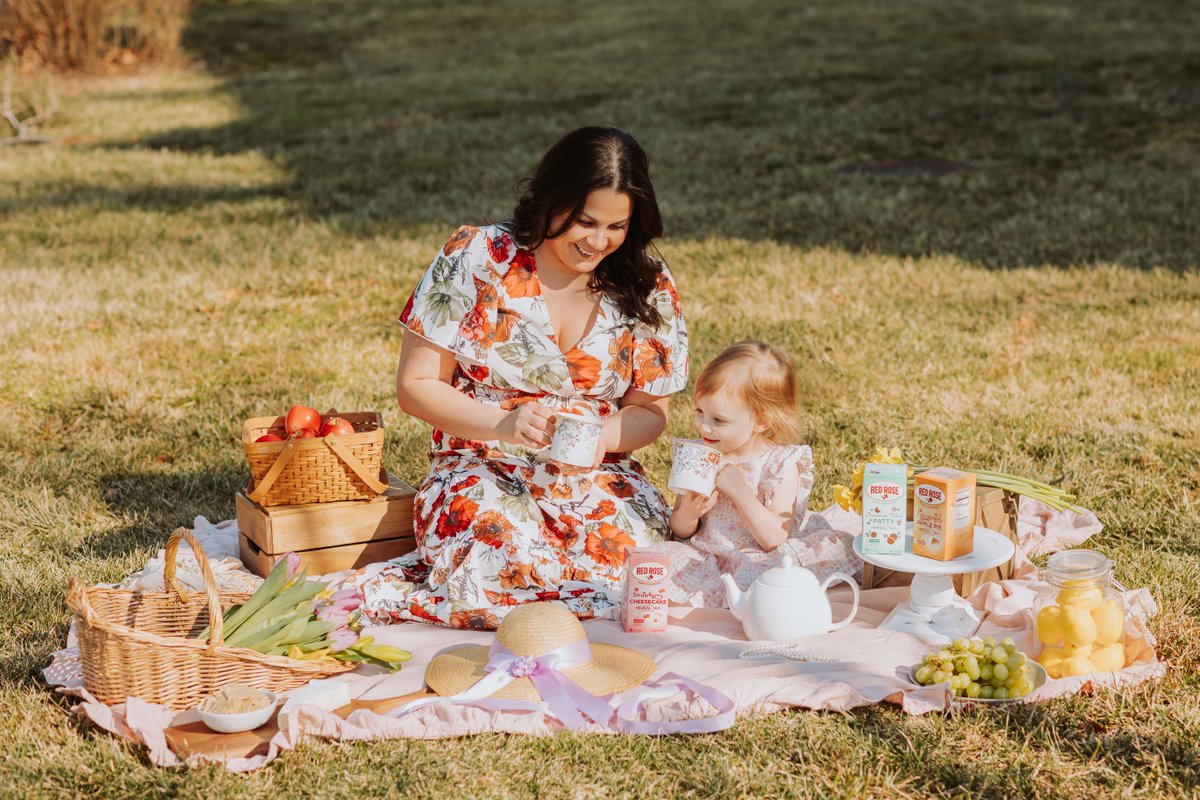 RedRoseTeaUS's tweet photo. From picnics in the park to flower picking escapades, our spring bucket list is all about embracing the beauty of the season! 🌷🌞 Who's up for some fun springtime experiences together? 

#SpringFever #BucketListAdventures #SpringInFullBloom https://t.co/UjQKp615Kf