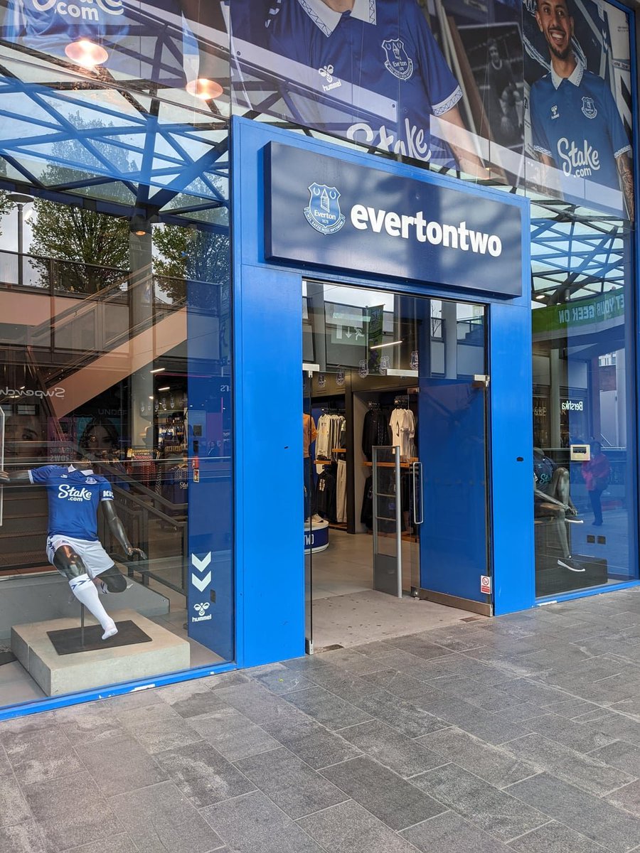 FanToPark tweet media