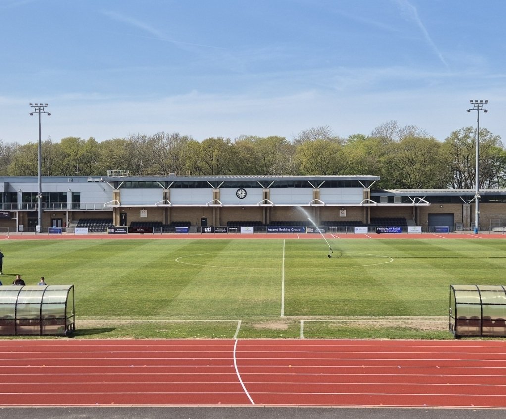 AdamGroundsman's tweet photo. @OfficialClarets vs @ETFCOfficial https://t.co/CwUtA8TDSh
