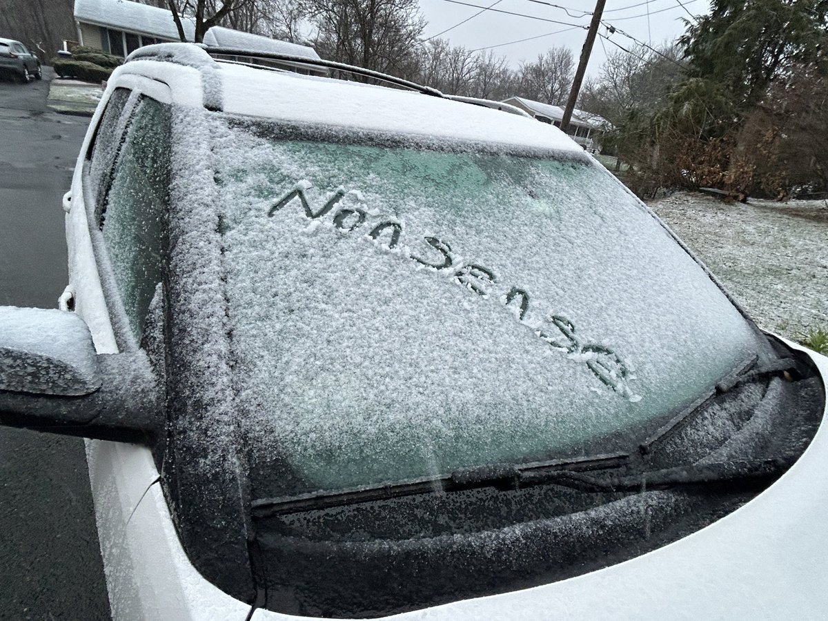 randall_michael's tweet photo. April in Massachusetts. SMH. @Met_CindyFitz https://t.co/r8cWlGMKoQ