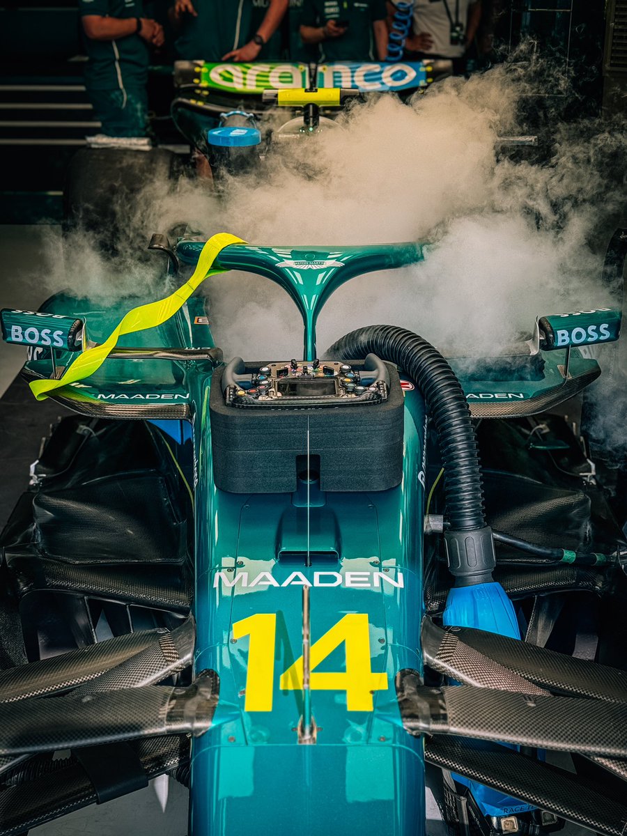 AstonMartinF1's tweet photo. Just chilling whilst we wait for FP3. 🧊

#BahrainGP https://t.co/mPxzSRaMSV