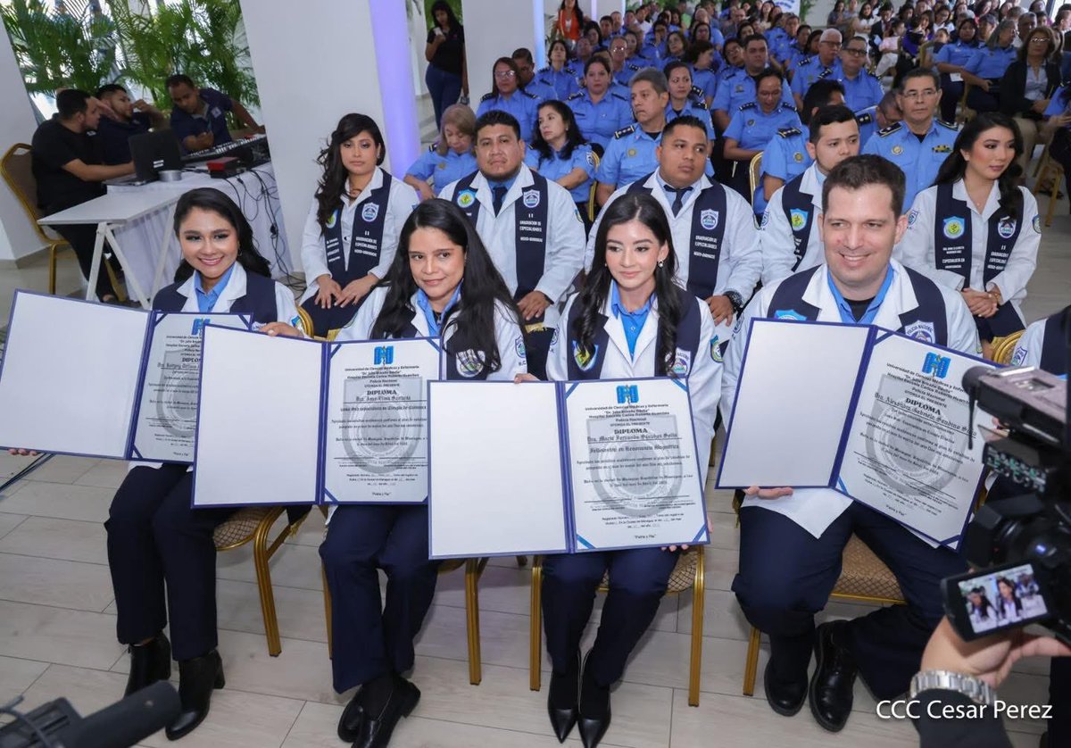 PLOMO1979 (@plomo19792) on Twitter photo #Nicaragua cuenta con 29 nuevos especialistas y subespecialistas en medicina quirúrgica que se graduaron este viernes, en la Universidad de Ciencias Medicas y Enfermería de la Policía Nacional “Doctor Julio Briceño Dávila” del Hospital Escuela Carlos Roberto Huembes.
<a href="/vppolicial/">Visión Policial Nicaragua</a> #Nicaragua cuenta con 29 nuevos especialistas y subespecialistas en medicina quirúrgica que se graduaron este viernes, en la Universidad de Ciencias Medicas y Enfermería de la Policía Nacional “Doctor Julio Briceño Dávila” del Hospital Escuela Carlos Roberto Huembes.
<a href="/vppolicial/">Visión Policial Nicaragua</a>