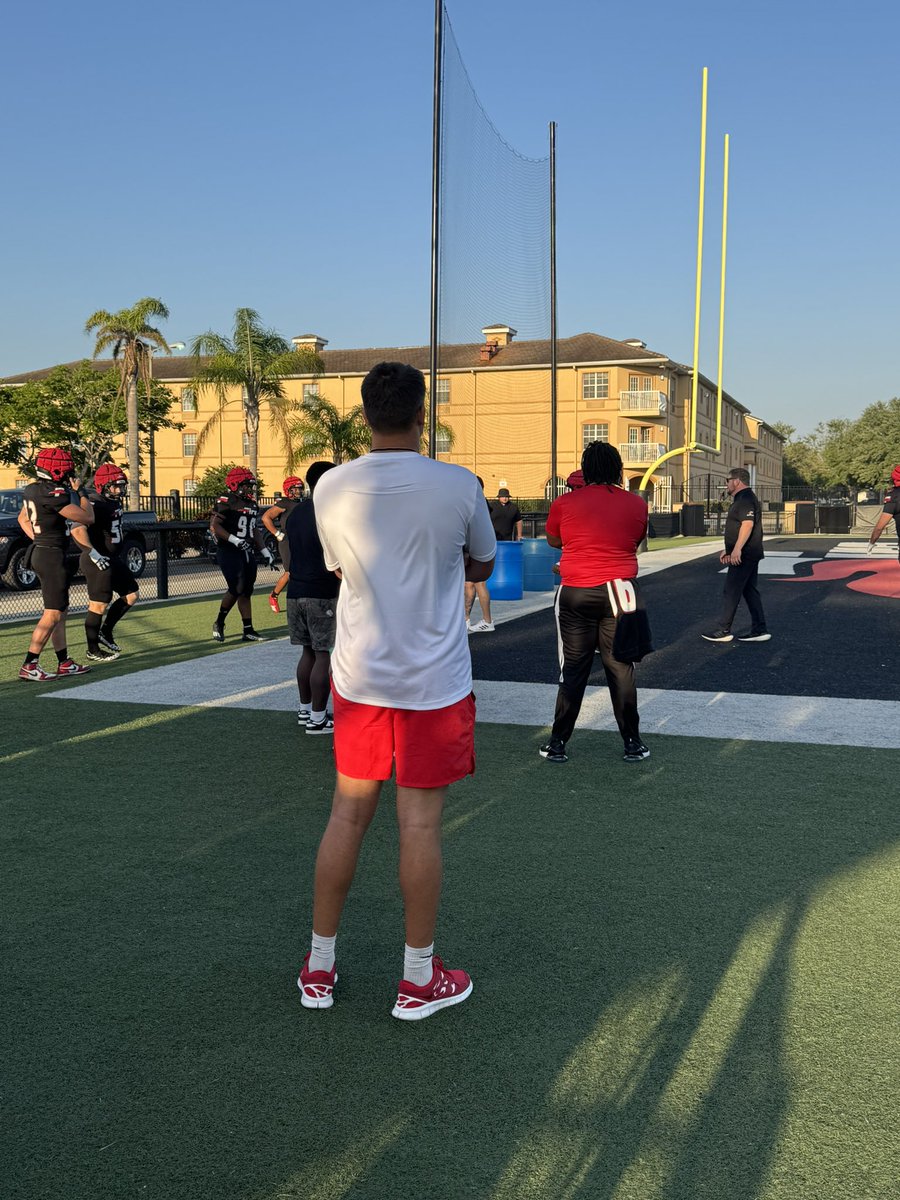 Had a great time at the <a href="/SEUFireFootball/">Southeastern Football</a> Junior day. Thank you to <a href="/Coach_Waugh/">Adam Waugh</a> <a href="/coachTDodd/">Tripp Dodd</a> <a href="/DylanSilverma13/">Dylan Silverman</a> <a href="/CoachHeldreth/">Jordan Heldreth</a> <a href="/CoachHenry15/">Coach Henry</a> <a href="/coachkstrong/">K. Strong</a>, coaches and staff for the hospitality and the introduction to the Fire football program. <a href="/CoachVelvet/">CoachVelvet</a> <a href="/bhernyscoutguy/">Brian Herny</a>