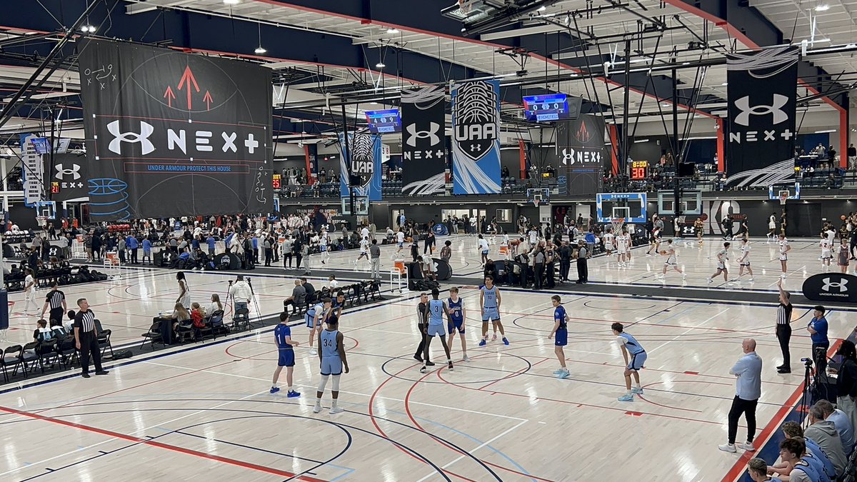 Q_Eason2028's tweet photo. Game Day.
#UAA #MiddlesexMagic https://t.co/9YCQUYpyWf