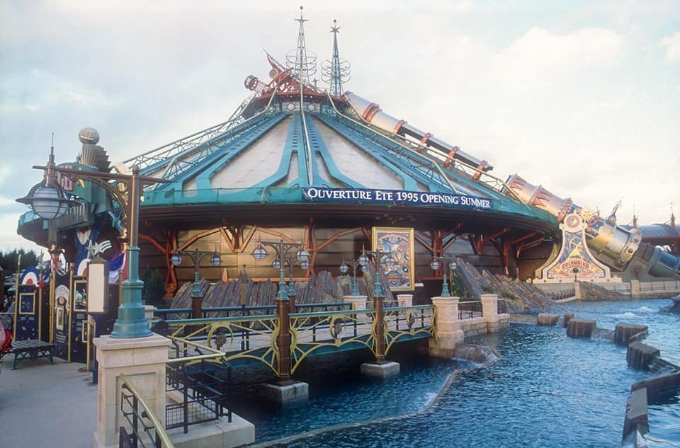 Themountainkin1's tweet photo. Après toutes ces annonces majoritairement positives pour l’anniversaire de Disneyland Paris, je prédis que la D23 de 2026 sera celle où DLP annoncera le retheme de Space Mountain et un nouveau dark ride ou coaster pour le parc Disneyland! https://t.co/2eU2KyS9h5
