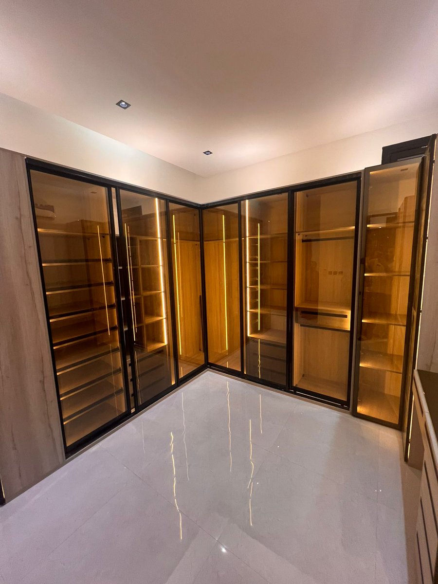 decor_360's tweet photo. اثث منزلك كما تحب أن يكون 
نصمم وننفذ ونشرف فريق عمل كامل ف خدمتكم 
مهندسين ومصممين ديكور علي اعلي مستوي 
#خامات عاليه الجوده 
#ضمان وخدمه ما بعد البيع 
موقعنا الرياض اتصل يصلك مندوبنا او زورو معرضنا 0564485848 https://t.co/U3fACIUS4M