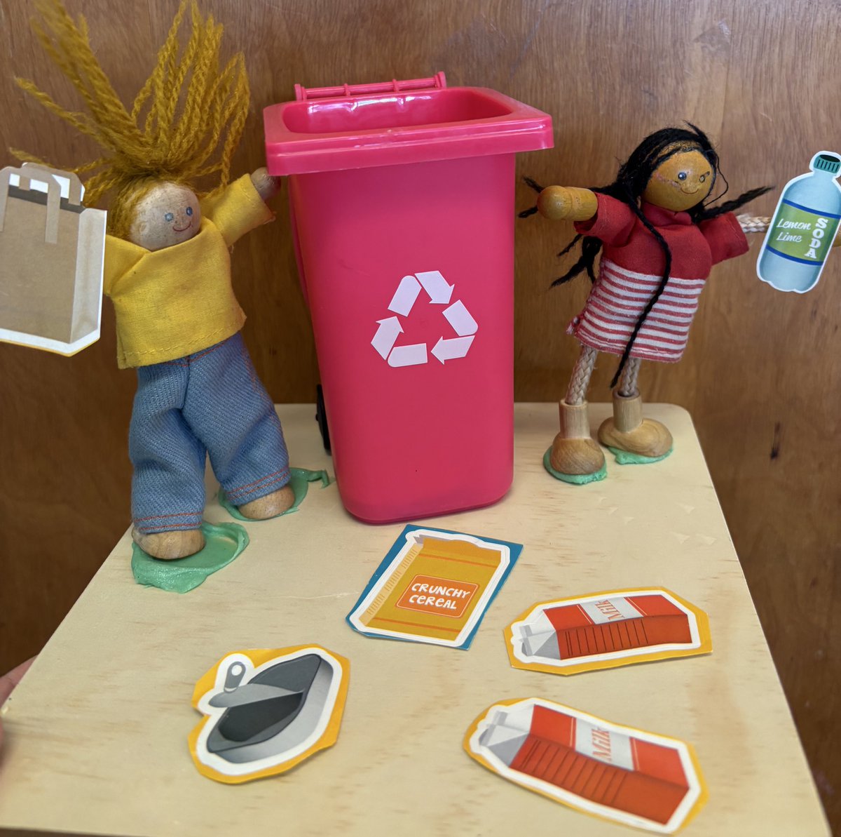 Farah Virji (@farahvirji) on Twitter photo Ss used loose parts to create pictures of how to take care of the Earth 🌎 “Recycle.” “Keep plastic and garbage out of the ocean.” “Plant more!” <a href="/SelwynTdsb/">SelwynTDSB</a> Ss used loose parts to create pictures of how to take care of the Earth 🌎 “Recycle.” “Keep plastic and garbage out of the ocean.” “Plant more!” <a href="/SelwynTdsb/">SelwynTDSB</a>