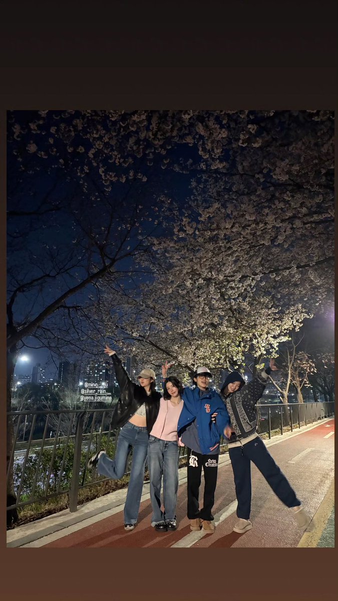 saveminju025's tweet photo. 채원이 인스타 스토리 민주🤍 https://t.co/82Fsbuxq9H
