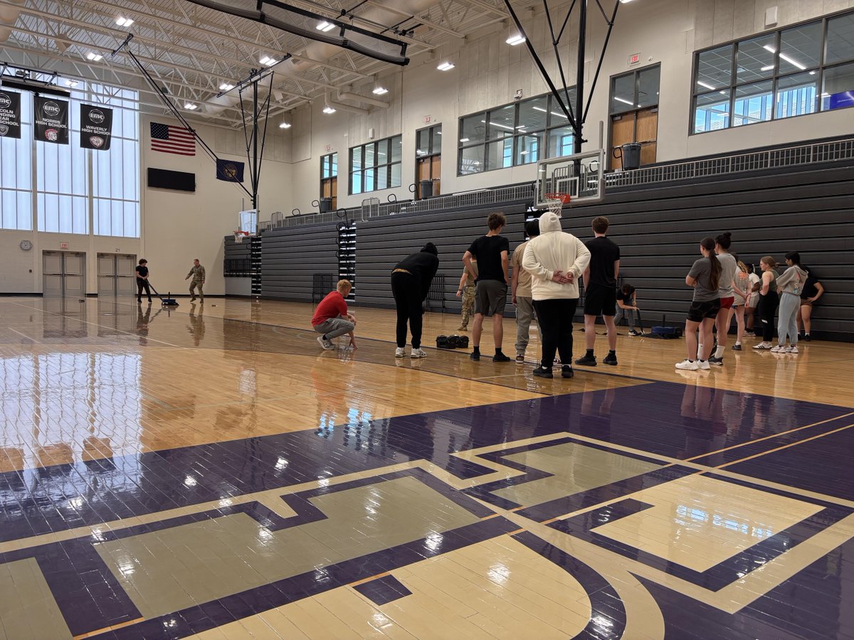 Thank you to the National Guard and SSG Garrelts for taking the time to come into our weights classes and give the students a practice run through some physical tests!