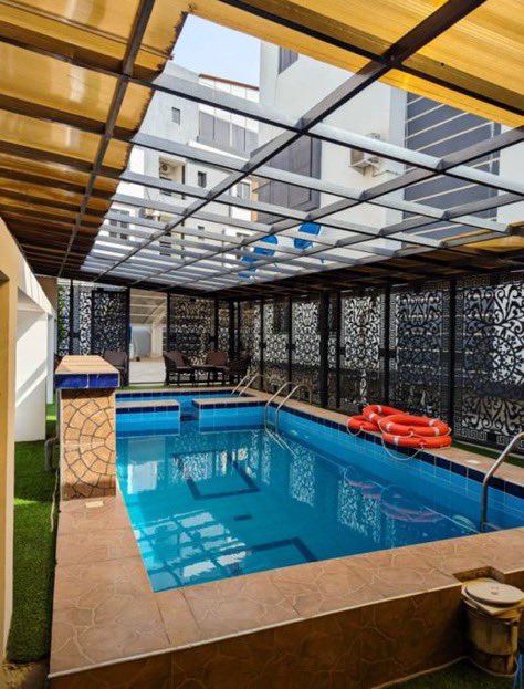 Brand New: Spacious 1 bedroom Apartment, Jahi, Abuja.

Featuring;

•Fast Internet 
•Inverter 
•Security 
•Serene environment 
•Balcony 
•Smart Tvs
•Washing machine
•Snooker  🎱 
•Swimming pool
•Daily cleaning

Shortlet ✅.