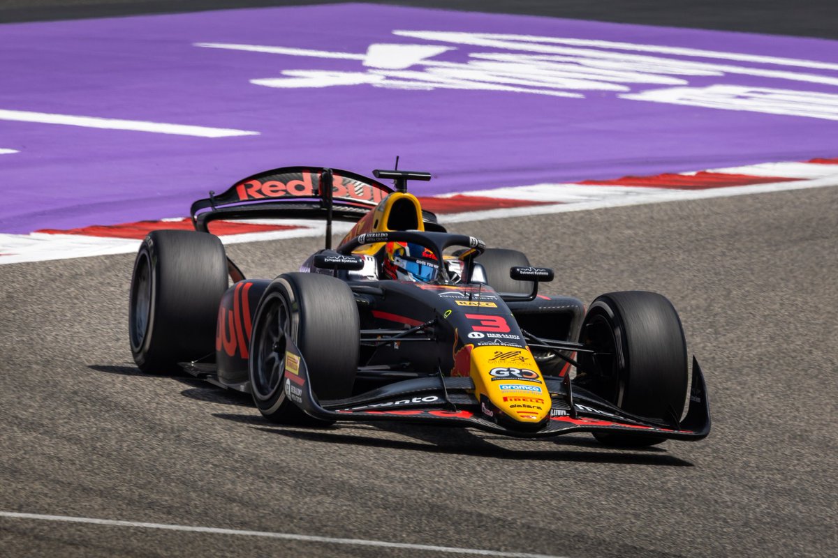 Jose Fernández (@achojose16) on Twitter photo Esta carrera de F2 es de las mejores carreras que he visto en toda mi vida!
ENORME <a href="/JMMarti_oficial/">PepeMartiS</a>!!! El mas listo de la clase, si señor! Esta carrera de F2 es de las mejores carreras que he visto en toda mi vida!
ENORME <a href="/JMMarti_oficial/">PepeMartiS</a>!!! El mas listo de la clase, si señor!