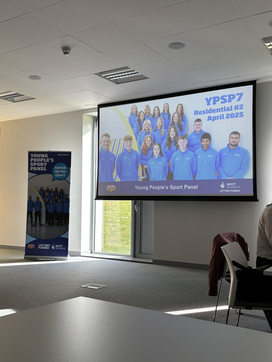 Miss Davis tweet media