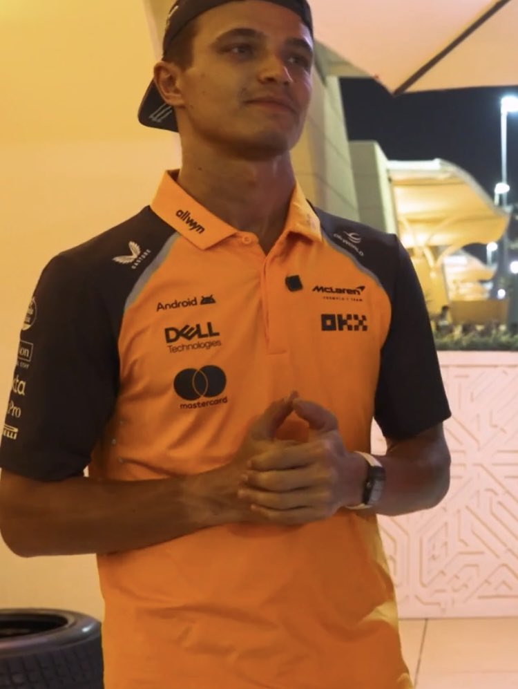 CHEFL4NDO's tweet photo. his whoop tan line😭 https://t.co/SJ13OVn9aT