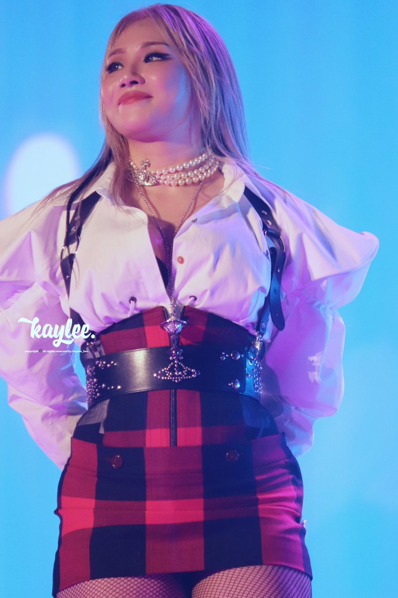 kaylee_hax's tweet photo. 250412
 #CL #씨엘 @chaelinCL @clruuuuuuuu

#WELCOMEBACKinSEOUL_FINALE
#투애니원_우리_다시_만나는_그날까지_안녕 https://t.co/3WabNozeSr