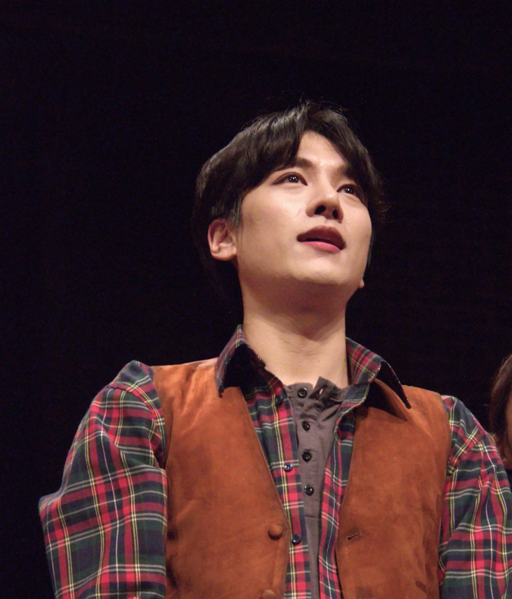 gina__0205's tweet photo. 250409 밤 <원스> 커튼콜

GUY 役 #한승윤 배우님

고마워요, 나랑 친구 해줘서 정말 필요했거든요 https://t.co/y9wWc6KeUm