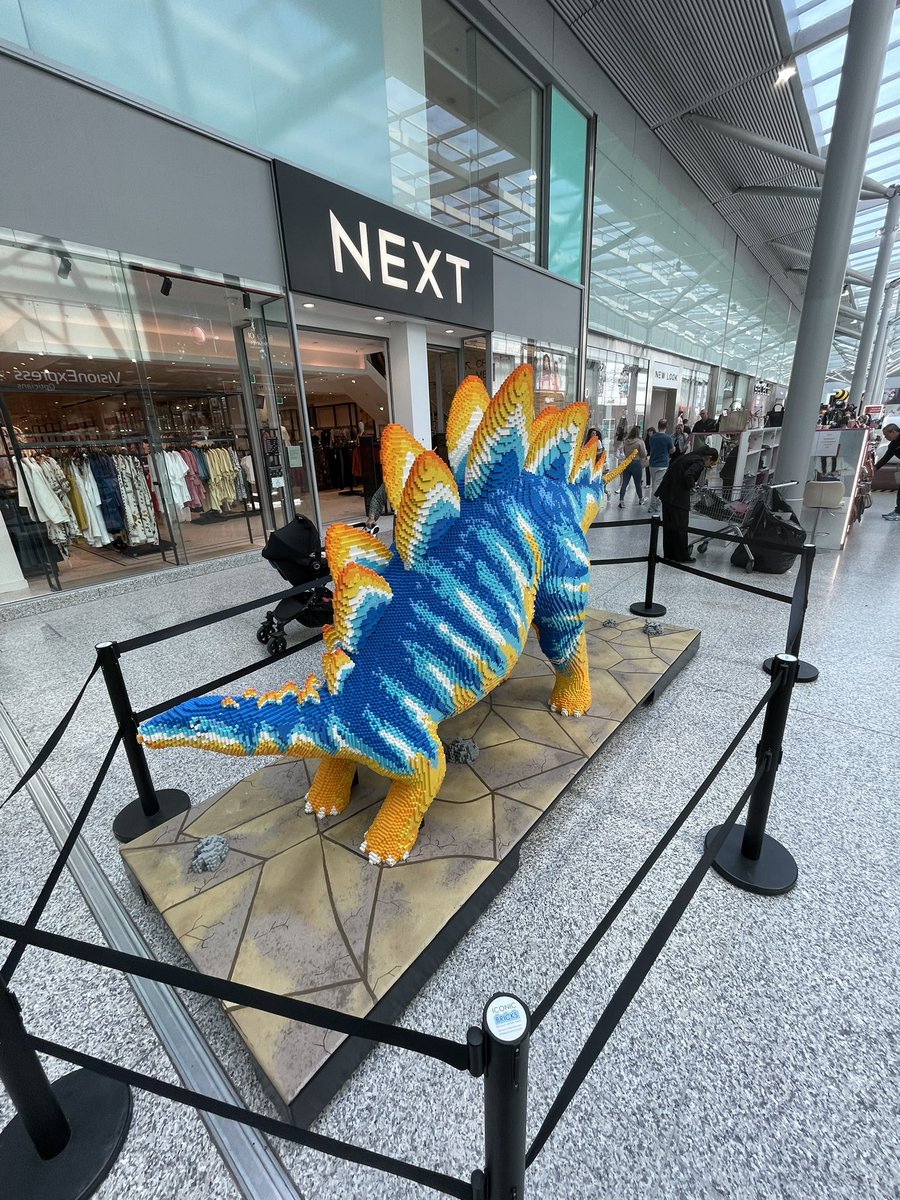 FatherFantaskis's tweet photo. Saw these #Lego pieces in #TheLiberty centre in Romford. @WryCritic https://t.co/J0YDKrO9n7