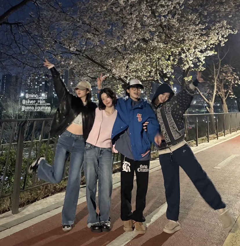 chaewon with minju, eunbi and yena ♡