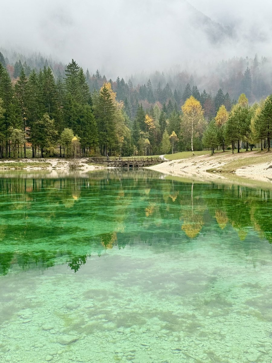ieda____'s tweet photo. 📍Lake Jasna, Slovenia 🇸🇮 https://t.co/qTqQRj8h4z