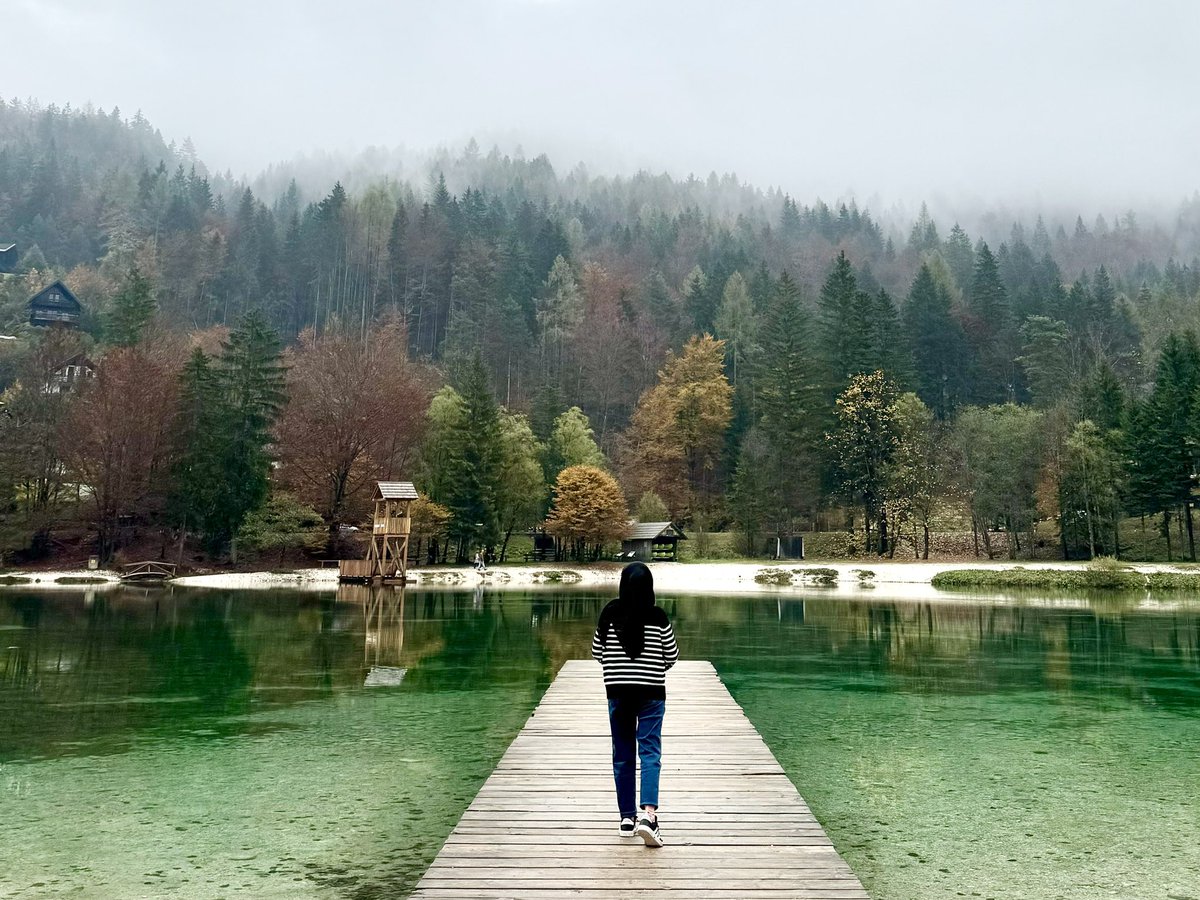 ieda____'s tweet photo. 📍Lake Jasna, Slovenia 🇸🇮 https://t.co/qTqQRj8h4z