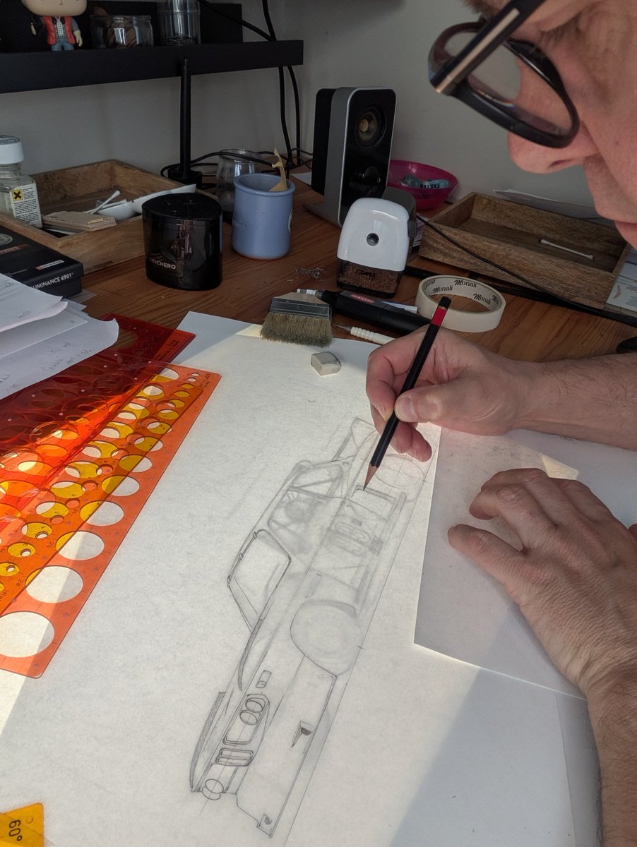 XavierFumoleau's tweet photo. Une silhouette racée. Des couleurs mythiques.
Et un destin entre l’art et la course.
Le projet commence ici, sur une feuille blanche.
Zéro numérique, que du crayon.
#BMW #ArtCar #LeMans #CrayonDeCouleur #MotorsportArt #IllustrationAuto #WIP #CarLovers https://t.co/BdD8SiOB8Z