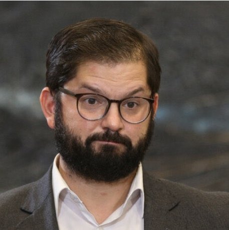 FernandoAmandi's tweet photo. CHILE: Clasifica la gestión del presidente Gabriel Boric entre 1 a 10 donde 1 es terrible y 10 excelente para los intereses del pueblo Chileno: https://t.co/tvcsYBOscd