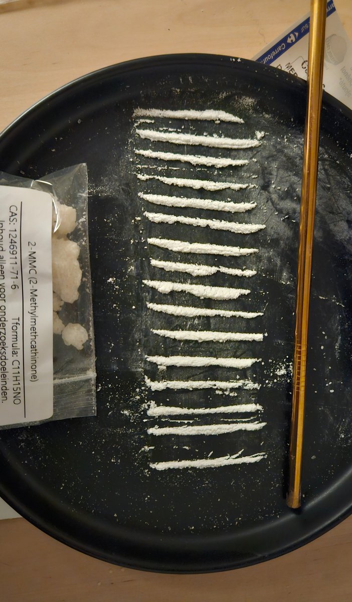 PigSeb13's tweet photo. Encore un peu ??

🥵😈🤪😈🥵

#2mmc #high #perché #drug #chems #pig #slut #feelgood #perv #pervy https://t.co/EOOPPivWlX