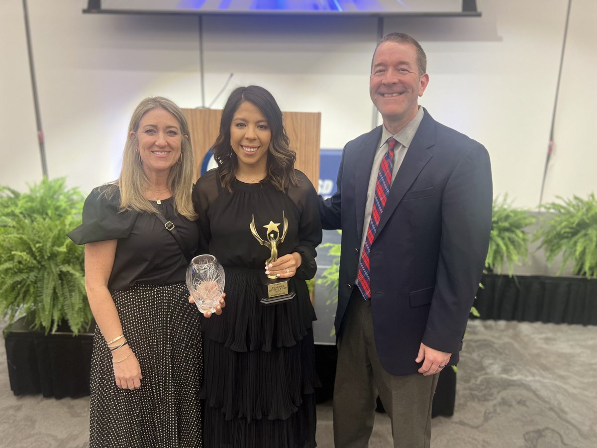 Karla Pineda tweet media