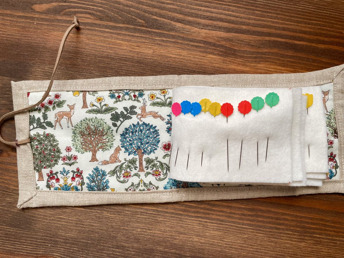 snsheep's tweet photo. 針が増えてきたのでニードルブックを作りました

刺繍は今回もアリノコ舎さんの図案を拝借して自分なりに少し植物を足しました https://t.co/j9y62a7N7q