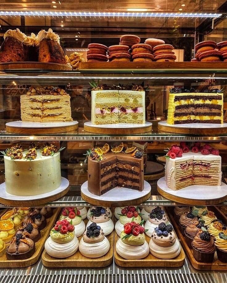 phil is here to deliver treats to phrekkies gc !

"  Hello my loves!! I just wanna say i love y'all and you are some of my favorite people in the whole world!! <33  "