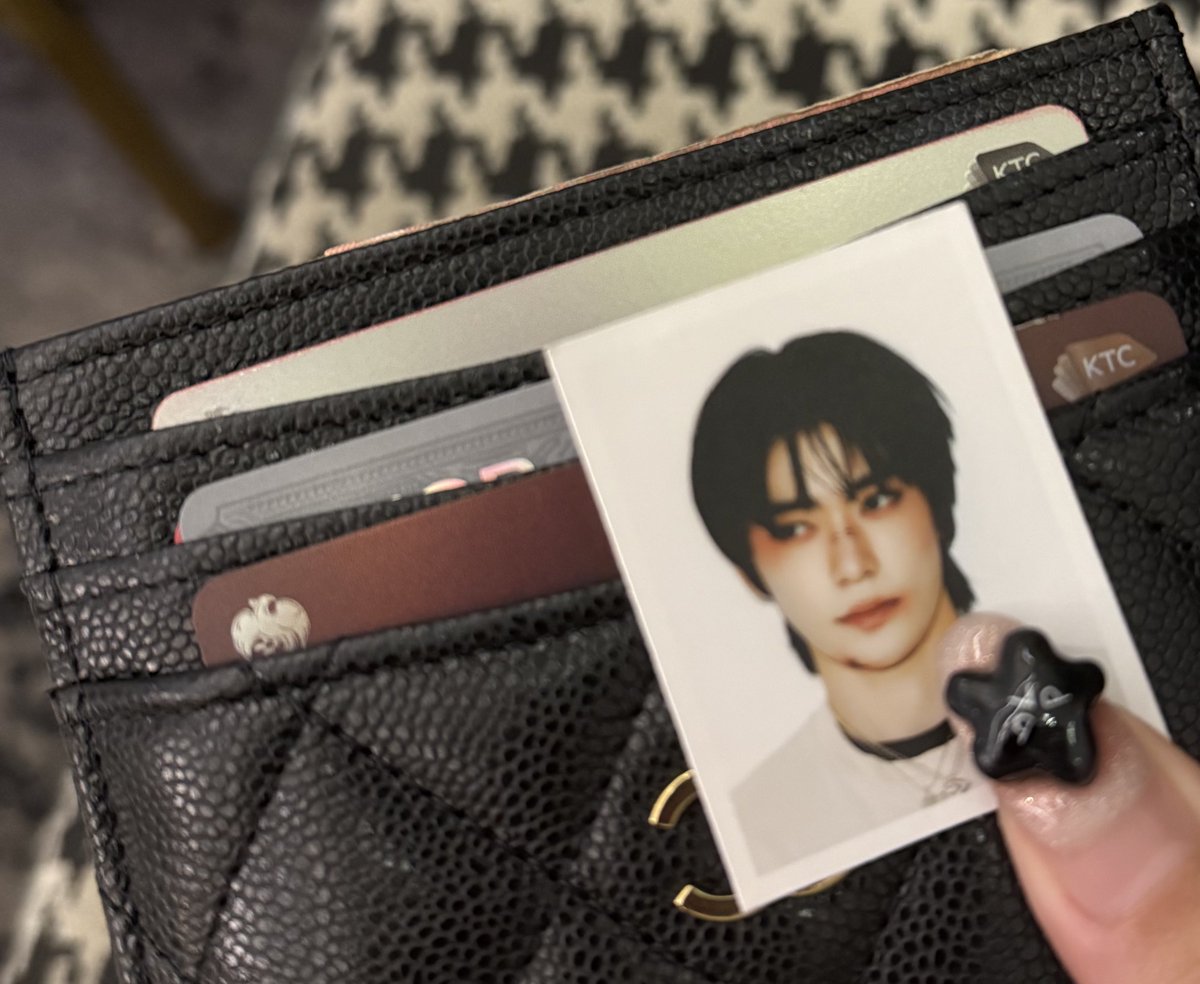 ·̩͙꒰ঌ พฟน with J ໒꒱·̩͙ tweet media