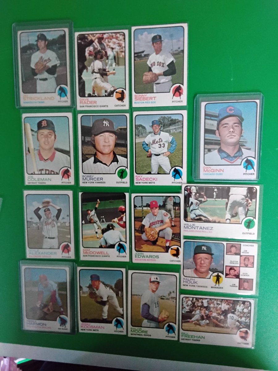 delspacefranco's tweet photo. Thanks for the trade @ejholmes76! Making a dent in #1973Topps and another step closer to #1974Topps!
Many thanks! https://t.co/A7j1k67r73