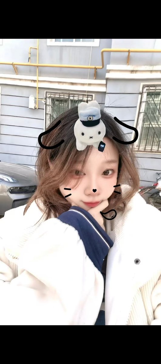 cq520fxf's tweet photo. 任何关系的人问你要不要一件东西的时候，都要拒绝说“不要”，那只是一句试探，真正想给的人从来不多问。百句“要不要”，都不如一句“你拿着”。
#反差日常 https://t.co/2HZ8GzoqmH