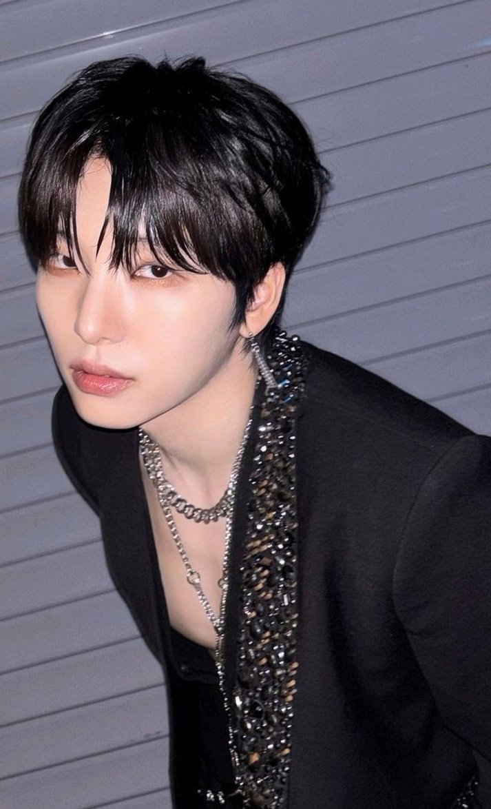 Ki_nnaxhs's tweet photo. @Ki_nnaxhs

                                                   Chècķ In —, #PROMNIGHT_VCS 🤍 https://t.co/L93mLp7ue1