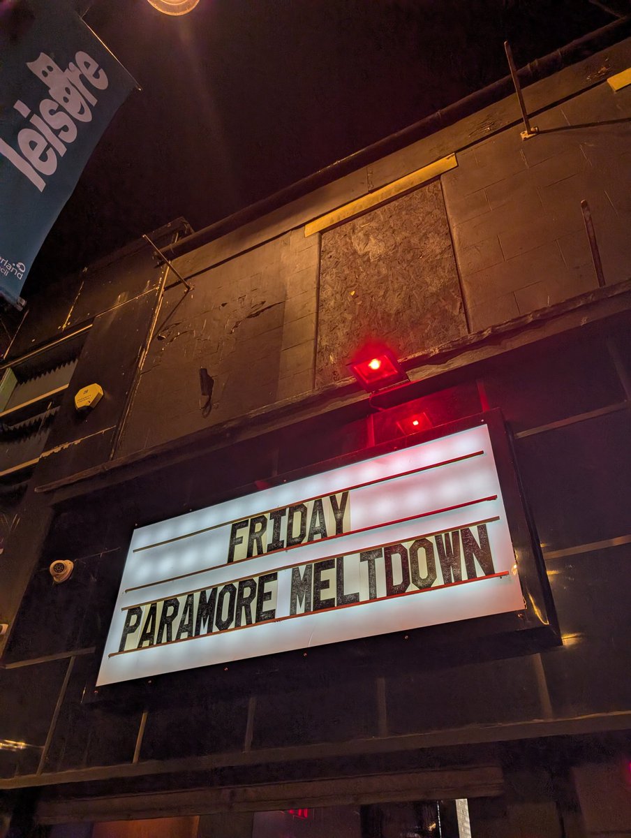 aintitfunband's tweet photo. Late one last night for MELDOWN @ @independent_sr1! Thanks to everyone who came down, it was a lot of fun. 

Get your tickets for our Cluny headline show on 16/05/25 here: https://t.co/KzVbKyQ0th 🖤 https://t.co/c1XIVk01uM