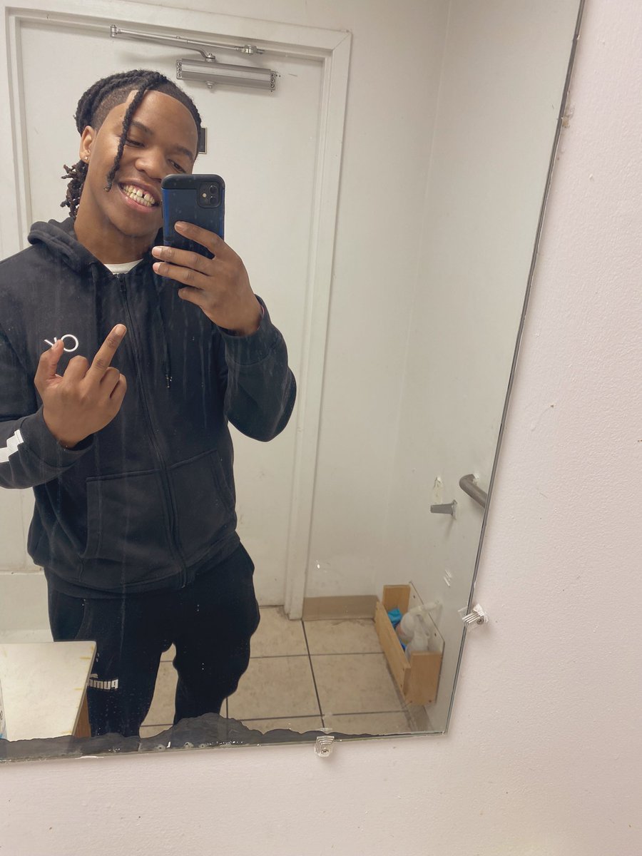 AyoLiik's tweet photo. What a beautiful day to stream!!! I’m proud to say I’m finally Affiliated w @GLYTCHEnergy Use Code: AYOWRLD https://t.co/ZG9FLSRTYZ