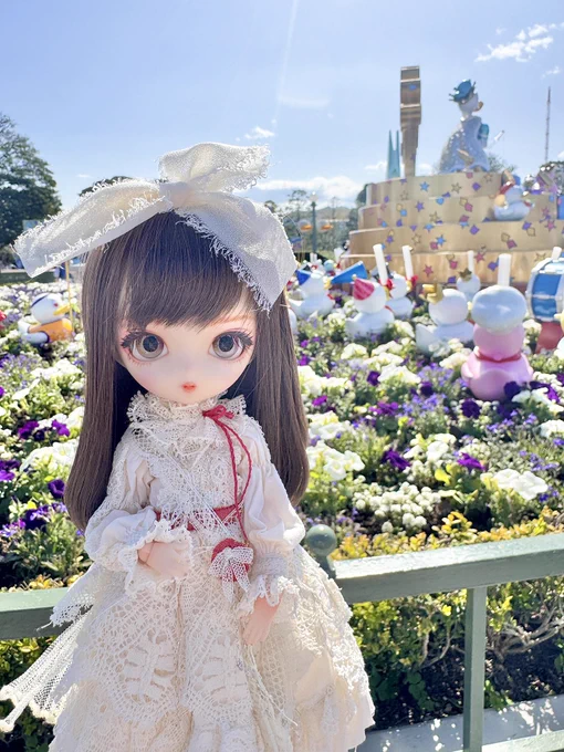 キングドナをペンラでオイオイするチビドナ達可愛かったし、この日のために箱入り娘だったシャルロッテちゃんを起こしていちこと浮かれた耳つきツーショット撮って可愛いをたっぷり補給しましたよ…#ハルモニアブルーム #Harmoniabloom 