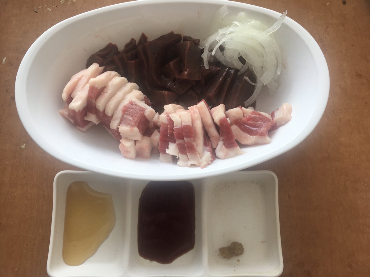 rossyeru's tweet photo. 一乃家さんお取り寄せ

厳選馬レバーと人生初のフタエゴを2種類のタレで頂く至福のひと時😋

#一乃家
#お取り寄せ https://t.co/SlEmNtud9h