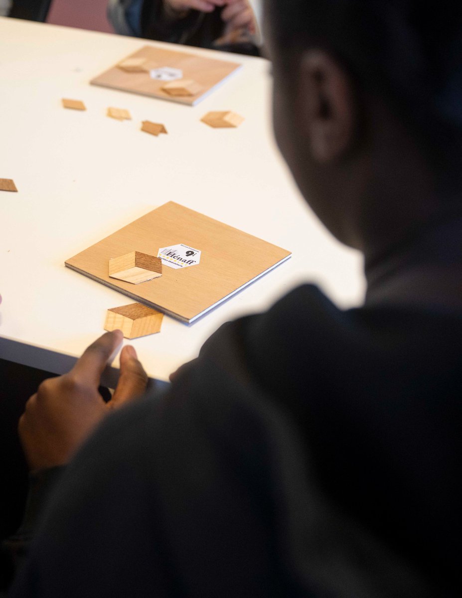 La Biennale — Week-end photo

Le soleil brille sur le <a href="/LE_CND/">LE CND</a> de Pantin 🌞

Plongez dans l’univers de l’expo #9ter et des métiers d’art jusqu’au dimanche 13 avril inclus !
✨ Entrée libre

🔗 <a href="/Est_Ensemble/">Est Ensemble</a> 

#BiennaleEmergence25 #Design #Artisanat