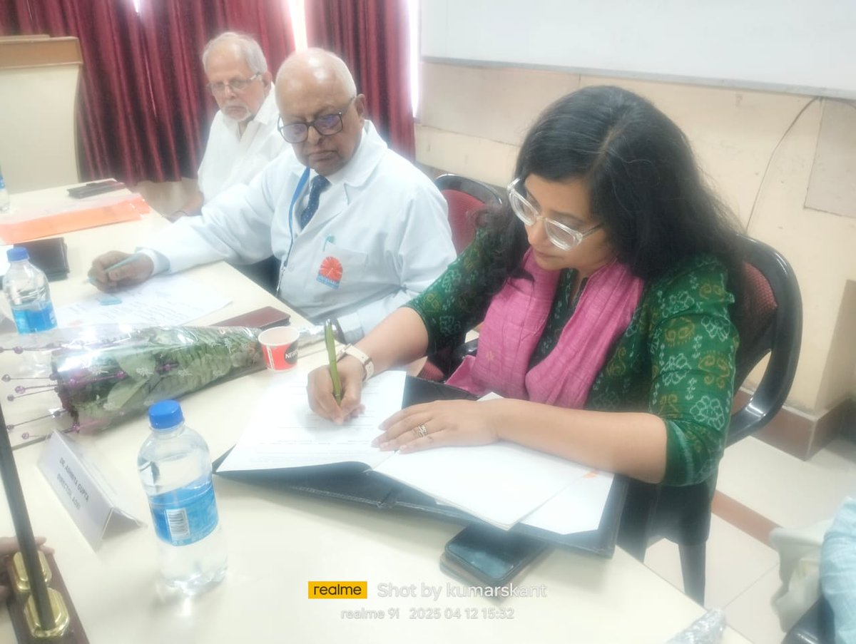 ADRIPatna's tweet photo. MOU Signing Ceremony Between Mahavir Cancer Sansthan and Research Centre and Asian Development Research Institute (ADRI), Patna, Bihar and Geneai Digital Healthcare Services Pvt. Ltd, Patna, Bihar https://t.co/gNKSW5qcGz