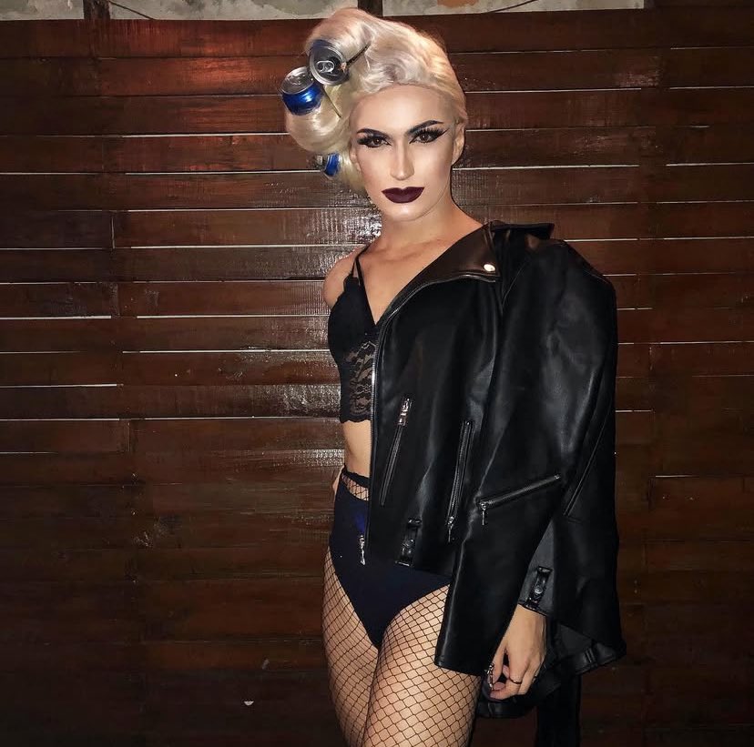 thatsmadson's tweet photo. 17 anos sendo fã, 8 anos sendo artista e com @ladygaga me senti amado, representado, acolhido e feliz! Canalizo tudo que recebo da minha maior referência, em energia pro meu público, pra quem valoriza meu trabalho 🤍
@santander_br + @DeezerBR + @coronabrasil https://t.co/YJaeXeb7Kh