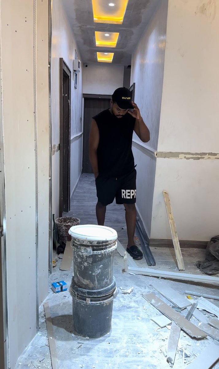 forexblog9ja's tweet image. $50 to $70,000 

Can never happen here.

Omo Tony snip3r wan show una say there's an academy and there's “A PLACE TO LEARN 🎓” 

The ambience looks sharp. Na money to take set up this kind standard learning evironment  o… i sha want to see the finishing.